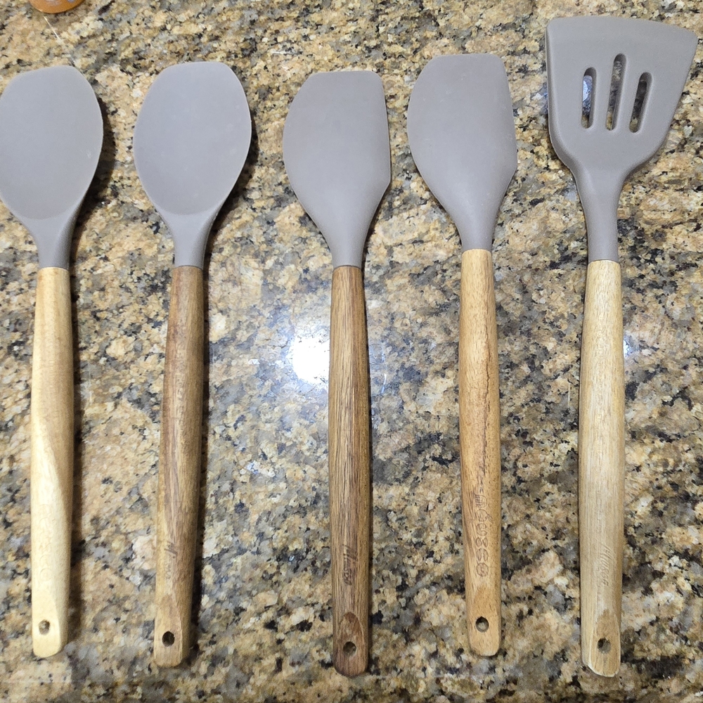 Clay Colored Silicone Kitchen Utensil Set with Wooden Handles